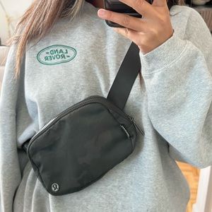Lululemon Everywhere Belt Bag